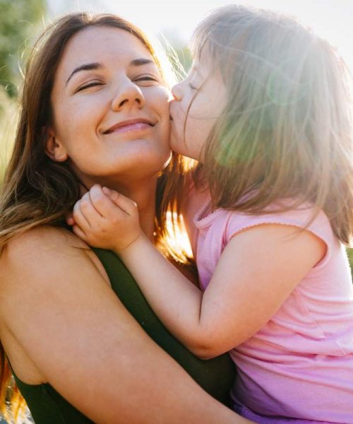 little-girl-with-special-needs-enjoy-spending-time-D9PTQ48 little-girl-with-special-needs-enjoy-spending-time-D9PTQ48